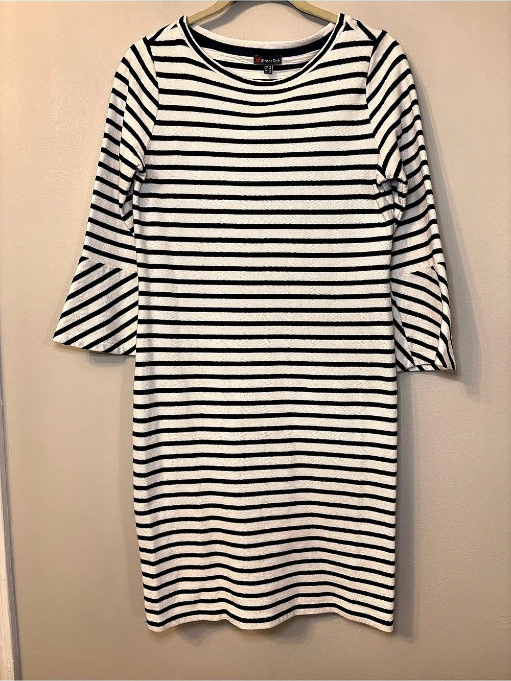 Street One Striped Mini Dress in White & Black Size Medium